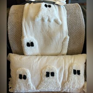 White Ghost Pillow & Blanket